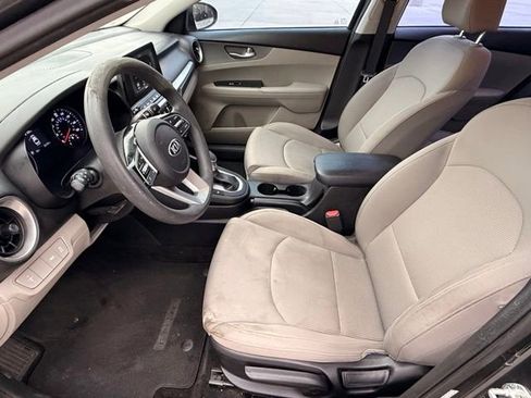 Used 2019 Kia Forte LXS FWD image 7