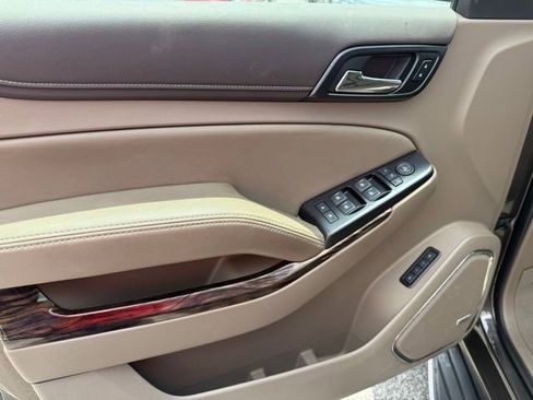 Used 2020 GMC Yukon SLT RWD image 25