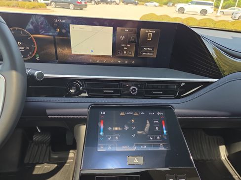 Used 2026 INFINITI QX80 4WD w/ Sport Exterior Package image 15