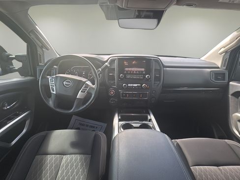 Used 2024 Nissan Titan SV w/ SV Convenience Package AWD/4WD image 12