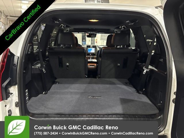 Used 2021 Lexus GX 460 Premium w/ Accessory Package AWD/4WD image 23