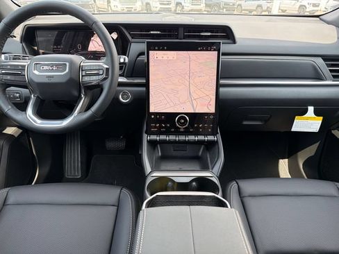 New 2027 GMC Terrain Elevation w/ Elevation Premium Package FWD image 9