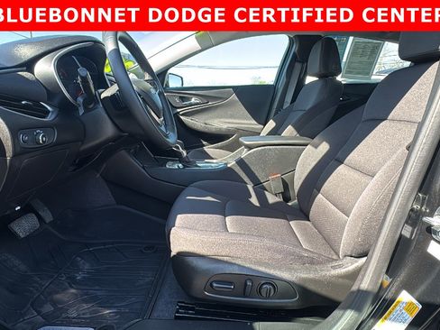 Used 2025 Chevrolet Malibu RS w/ LPO, Floor Liner Package image 9