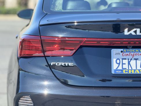 Used 2023 Kia Forte GT-Line FWD image 7