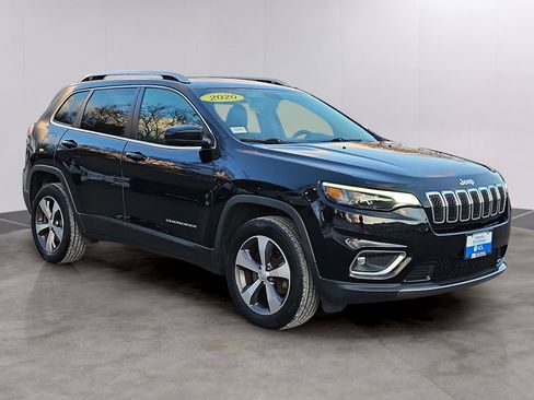 Used 2020 Jeep Cherokee Limited image 29