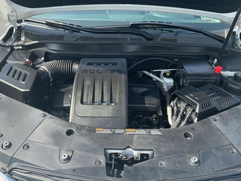 Used 2017 Chevrolet Equinox LS image 34