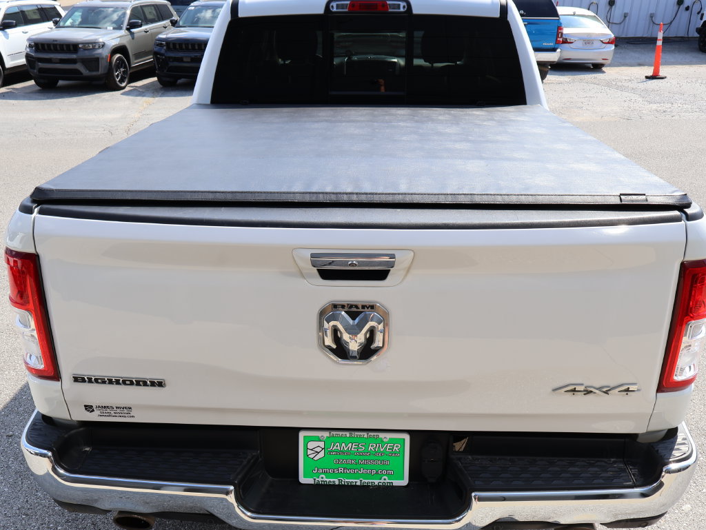 Used 2019 RAM 1500 4x4 Crew Cab image 13