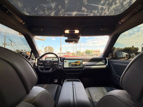 Used 2022 Rivian R1T Adventure AWD/4WD image 17