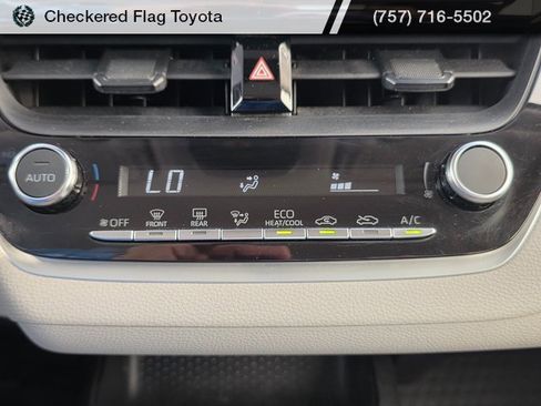 Used 2023 Toyota Corolla LE image 32
