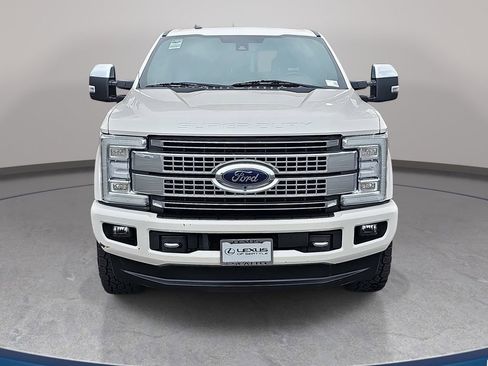 Used 2017 Ford F250 Platinum w/ Platinum Ultimate Package AWD/4WD image 3