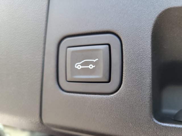 Used 2019 Cadillac XT4 Sport AWD/4WD image 12