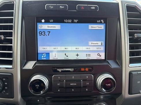 Used 2016 Ford F150 Lariat w/ Equipment Group 502A Luxury AWD/4WD image 25