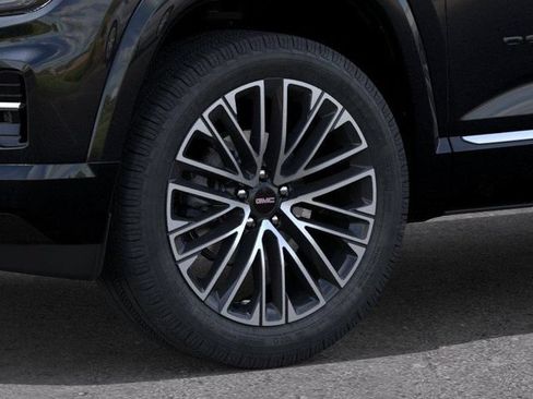 New 2026 GMC Terrain Denali w/ LPO, Black Badging Package AWD/4WD image 9