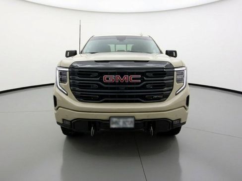 Used 2023 GMC Sierra 1500 AT4 w/ AT4 Preferred Package image 2