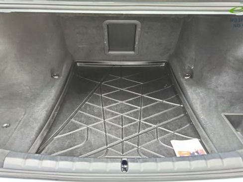 Used 2024 BMW 740i xDrive w/ Premium Package image 15