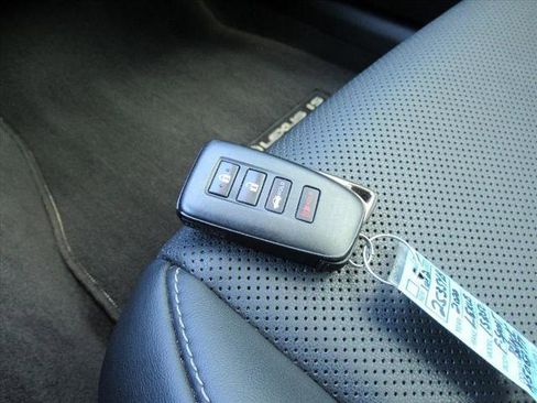 Used 2022 Lexus IS 350 F Sport image 35