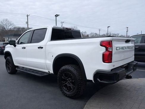 Used 2022 Chevrolet Silverado 1500 ZR2 w/ Technology Package AWD/4WD image 4
