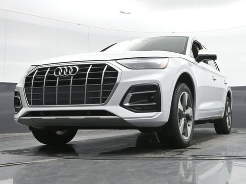 Used 2025 Audi Q5 2.0T Premium Plus w/ Premium Plus Package AWD/4WD image 31