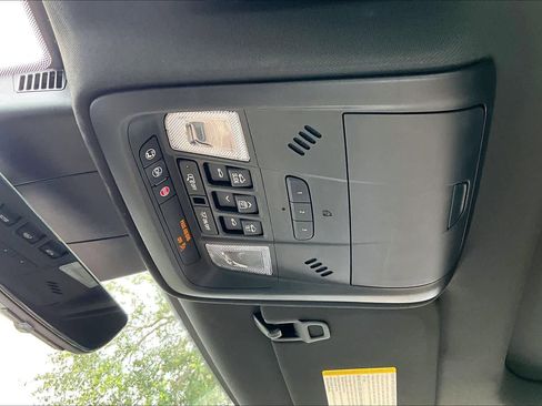 Used 2024 Cadillac XT4 Premium Luxury w/ Technology Package FWD image 32