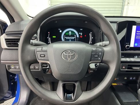 Used 2025 Toyota Camry LE FWD image 16
