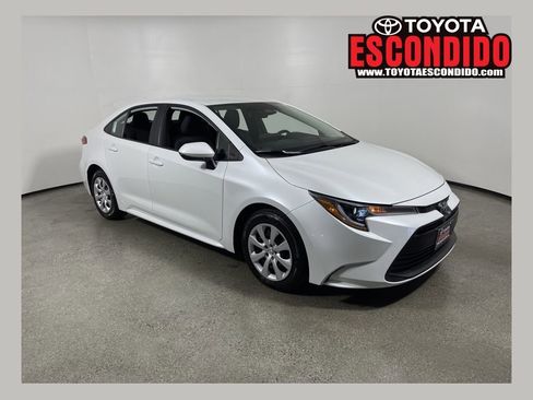 Certified 2024 Toyota Corolla LE image 1