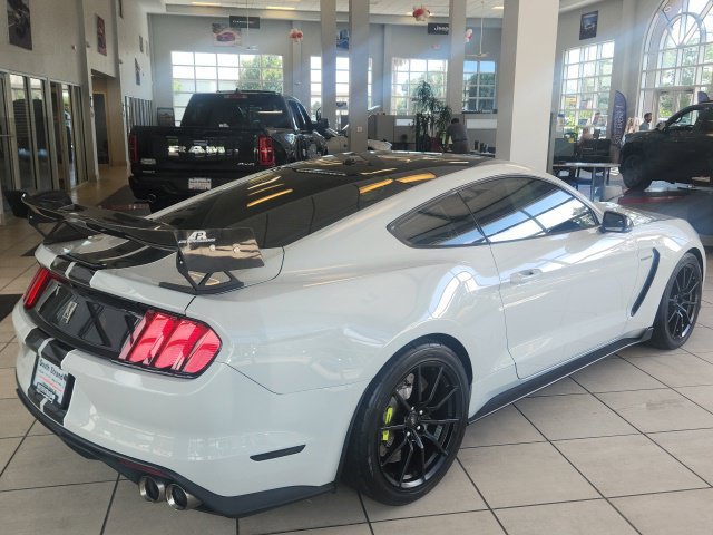Used 2016 Ford Mustang Shelby GT350 w/ Technology Package RWD image 12