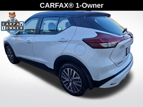 Used 2021 Nissan Kicks SV image 3