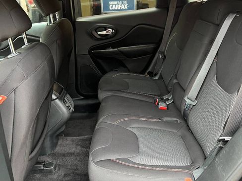 Used 2016 Jeep Cherokee 75th Anniversary image 13