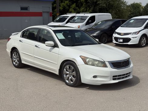 Used 2010 Honda Accord EX-L image 2