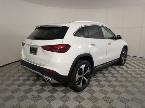 New 2026 Mercedes-Benz GLA 250 image 4