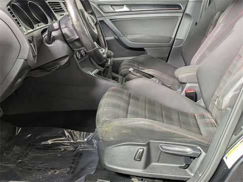 Used 2015 Volkswagen GTI S image 10