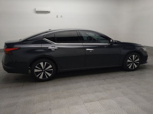 Used 2019 Nissan Altima 2.5 SV FWD image 10