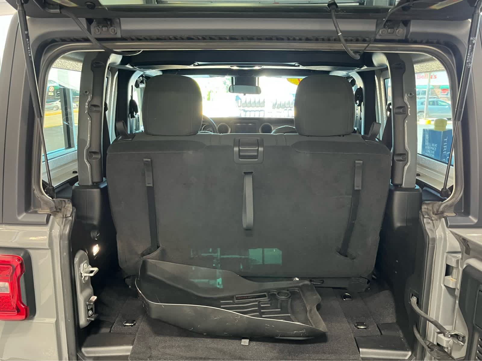 Used 2021 Jeep Wrangler Sport AWD/4WD image 10