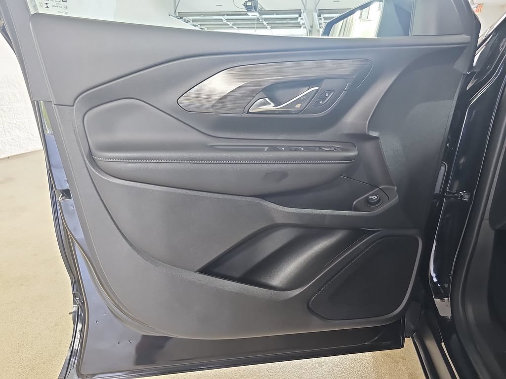 Certified 2023 GMC Terrain SLE w/ Driver Convenience Package FWD image 32