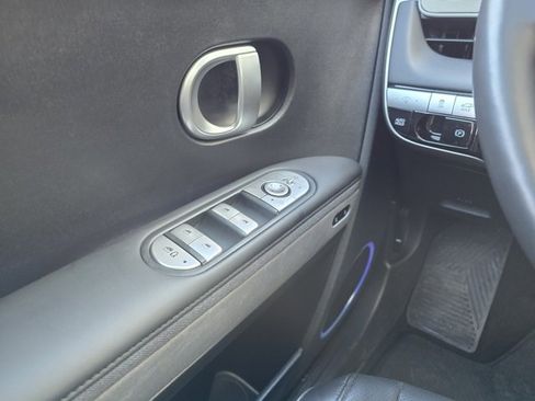 Used 2024 Hyundai Ioniq 5 Limited image 35