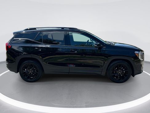Used 2023 GMC Terrain SLT w/ Infotainment Package II FWD image 10