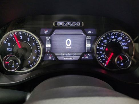 Used 2019 RAM 1500 Big Horn AWD/4WD image 19