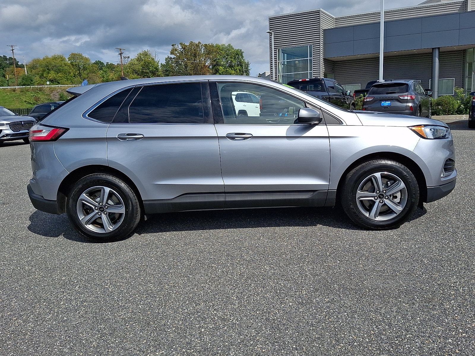 Used 2023 Ford Edge SEL w/ Convenience Package AWD/4WD image 8