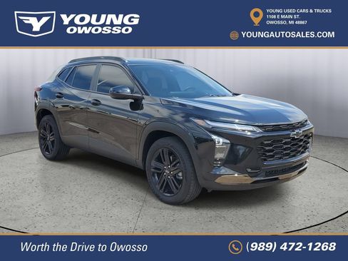 Certified 2025 Chevrolet Trax ACTIV w/ Driver Confidence Package FWD image 2