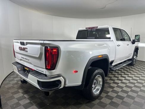 Used 2022 GMC Sierra 3500 Denali image 3