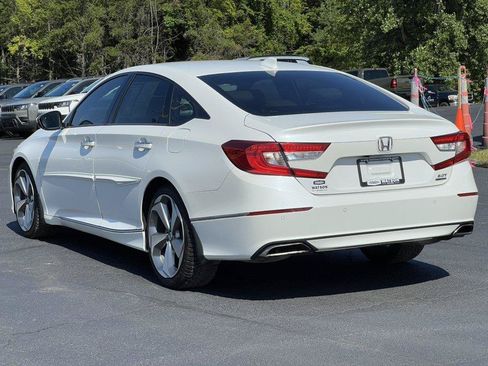 Used 2018 Honda Accord Touring image 8