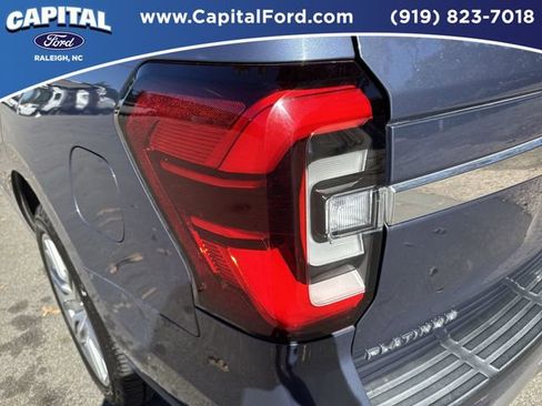 Used 2022 Ford Expedition Platinum image 15