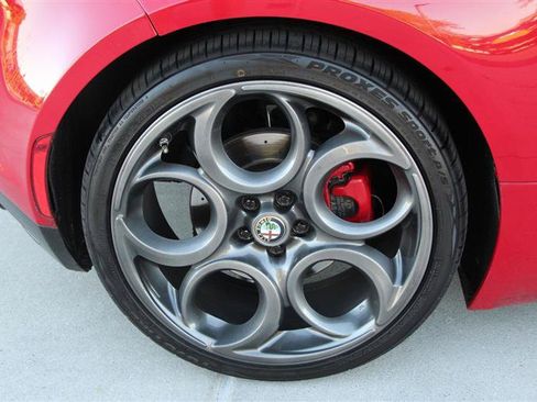 Used 2015 Alfa Romeo 4C Launch Edition w/ Convenience Group RWD image 39