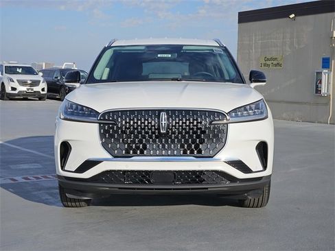 New 2026 Lincoln Aviator 2WD image 2