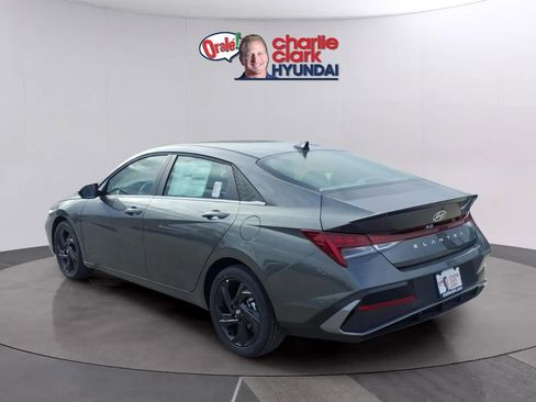 New 2026 Hyundai Elantra SEL Sport image 3