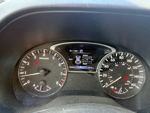 Used 2020 Nissan Pathfinder S AWD/4WD image 13