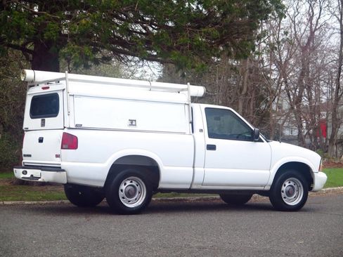Used 2003 GMC Sonoma SL RWD image 3