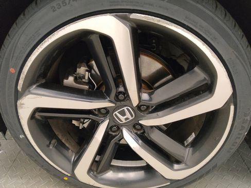 Used 2018 Honda Accord Sport image 31