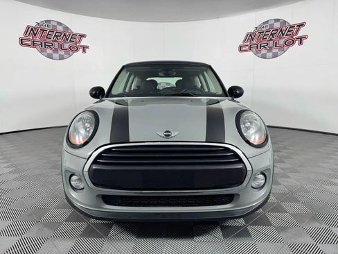 Used 2016 MINI Cooper 2-Door Hardtop image 2
