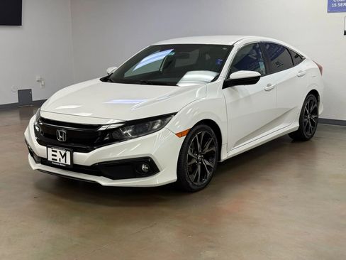 Used 2019 Honda Civic Sport image 2